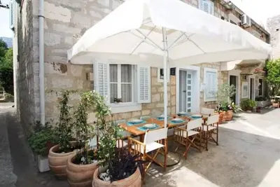 Image de Maison de vacances près de la mer Bol, Brac (K-23842)