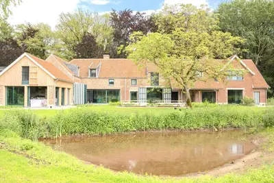Image de Villa durable à la campagne pour 24 personnes
