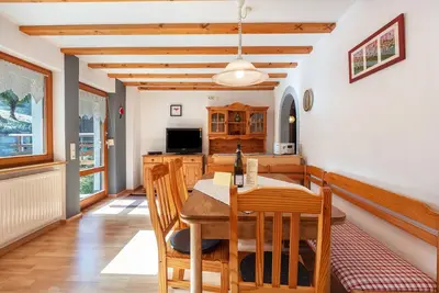 Image de Appartement \"Maria\" avec vue sur les montagnes, terrasse privée et Wi-Fi