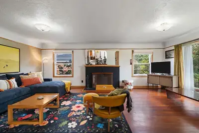 Image de Backyard Beauty & Bliss In Prime Location