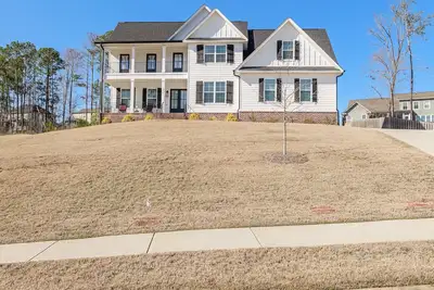 Image de Beautifully decorated home on Bartram Trail Golf Course