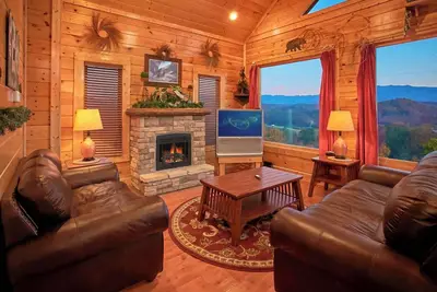 Image de Cozy Getaway w View, Pool Table, Arcade, Hot tub