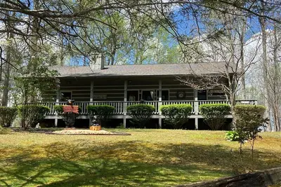 Image de Heaven's Hideaway - 2 King Suites/Pet Friendly/Hot Tub/Firepit
