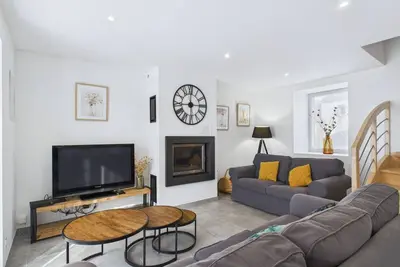 Maison de campagne avec grand jardin pour 8