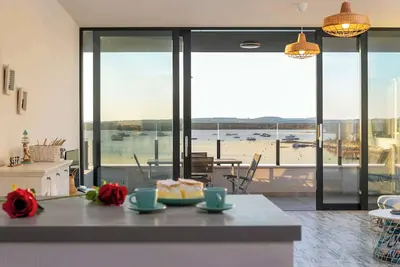 Sunset Bay apartment with pool in Medulin