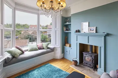 Isla House, family friendly, with open fire in Whitby