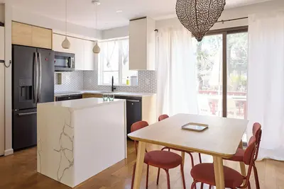 Image de Luxurious Townhouse, Your Urban Oasis Mins to the Heart of Manhattan