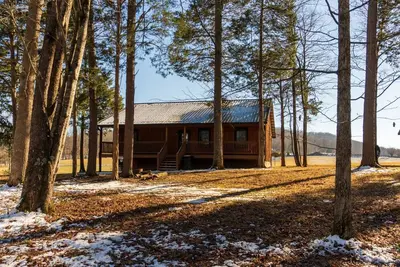 Image de Escape to the Farm- Minutes from Dale Hollow Lake!