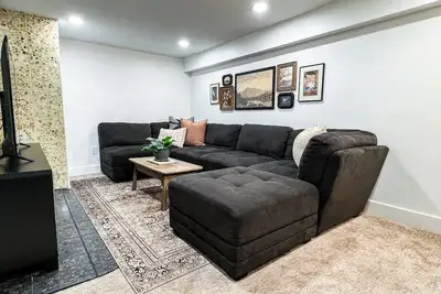 Image de Modern Luxe 2bd Apartment Near Slc with King Bed, Backyard, And Washer/Dryer