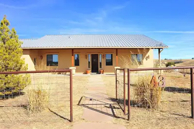 Image de Arizona wine country getaway - spacious 3 bedroom - 2. 5 bath home near wineries
