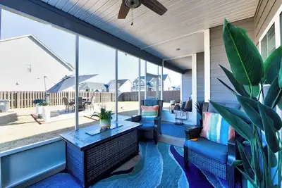 Image de Contemporary Farmhouse Retreat for Master's - Built 2022