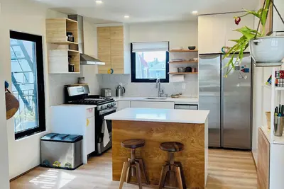 Image de Sun Filled 3-bedroom Apartment with WiFi, Ac in Rockaway Beach