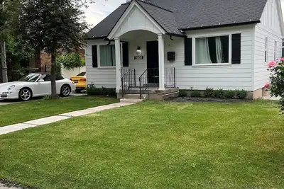 Image de Charming 3-bedroom cottage in fabulous Salt Lake City with WiFi, Ac