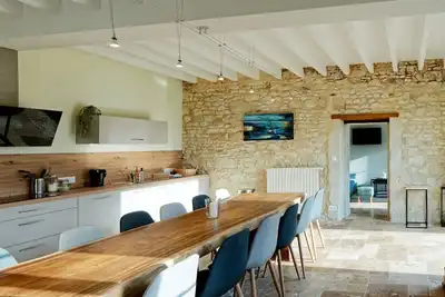 Image de Bienvenue au Domaine de Brignon, gîte familial dans une ancienne ferme viticole