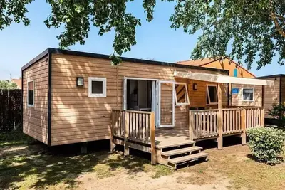 Image de Mobil-home | Premium | 3 Ch. | 6 pers. | Terrasse Lounge | A/C | Tv