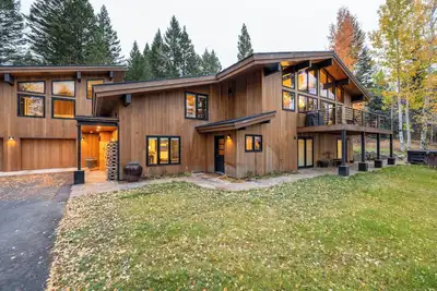 Image de Spacious, Beautifully Decorated Mountain Retreat, Steps from the Slopes