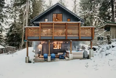 Mt. Baker Rim Cabin #50 - Hot Tub - Wi-Fi - A/C
