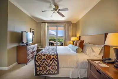 Image de Oceanfront Lahaina Retreat | 2 Bedroom Resort View at Honua Kai Resort & Spa