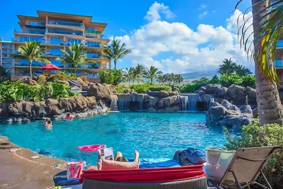 Image de Oceanfront Maui Escape | 1br Mountain view room at Honua Kai Resort & Spa