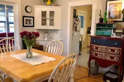 Image de Charming 1910 farmhouse in Portland, near Trader Joe's and Reed College