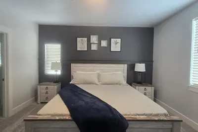 Image de Charming 3-bedroom house in Caldwell with WiFi and Ac.