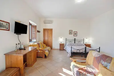 Image de Chambre 'Capri Con Vista Monti E Cortile' avec Terrasse partagée, Jardin partagé et Wi-Fi