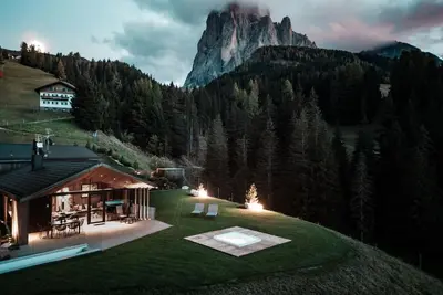 Image de Chalet 'Ski' avec vue sur la montagne, terrasse privée et Wi-Fi