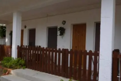 Image de Appartement 'La Quiete - Veranda Piccola 3' avec piscine partagée, Wi-Fi et climatisation