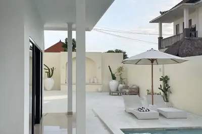 Image de Private Canggu Villa Retreat w/ Daily Housekeeping and more.
