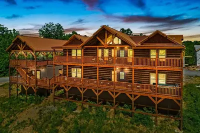 Image de Grace Summit - wonderful 8br with indoor pool and great amenities