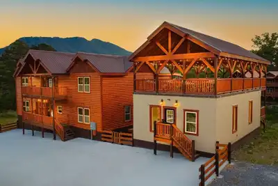 Image de Grace Valley: Pool/ Game room/ views
