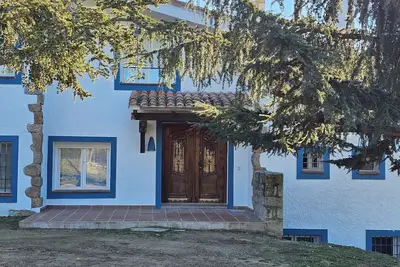 Image de 30 min from Madrid ideal for family reunions, retreats, workshops. . . .