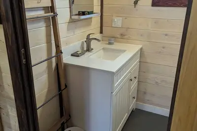 Image de The Beach is that-a-way!