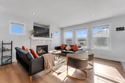 Image de Spacious 3br|2. 5Bth | Free parking in Saddle Ridge