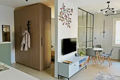 Image de Cozy suite near Eagle’s Bridge