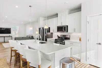 Image de Spacious 4br Townhouse w/ Pool & Hot Tub Access