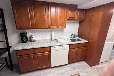 Image de Chic 2-bedroom apartment with WiFi, Ac in charming Warwick