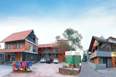 Image de Ennakkathara Arya Vaidyasala Chottanikkara