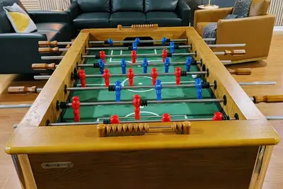 Image de Arcade Shuffleboard Poker Firepit Grill @ Battery