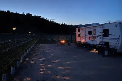 Image de Nestled in a little vineyard, melt away your stress in this quiet retreat.