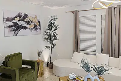 Image de Luxury Houston Retreat-5br w Game Rm, Cinema, Hot tub, Record Studio, Wine Cellar