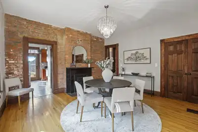 Image de Vintage Bricks in Short North | Two Parking Spots