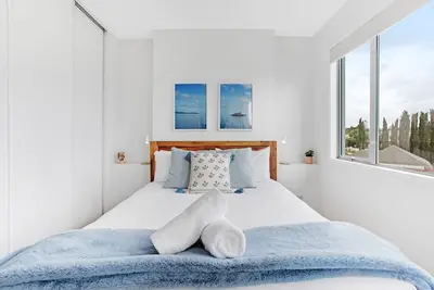 Image de Spacious Stylish 2br Carpark Pool Aircon