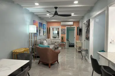 Image de Cozy 2-Br 2-Ba bungalow near beaches and  7-Mile Bridge - Pet Friendly!