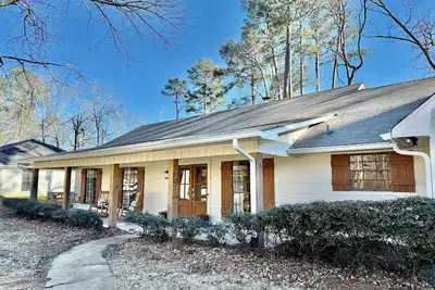 Image de Lakeside Retreat at the Ross Barnett Reservoir