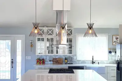 Image de New Custom Home Meets Nature’s Splendor in This Stunning Berkshires Retreat