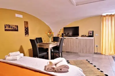 Image de Delightful renovated studio apartment in the heart of naples