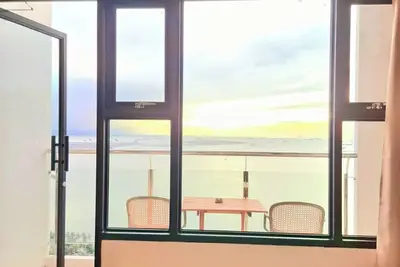 Image de Manila Bayview Rental Superior 1br 1ba w/Balcony Bayview Pool Netflix