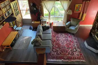 Image de Dragon’s Nest on River. Quiet Get-away