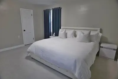 Image de Charming 4-bedroom house with WiFi and Ac in welcoming Richmond